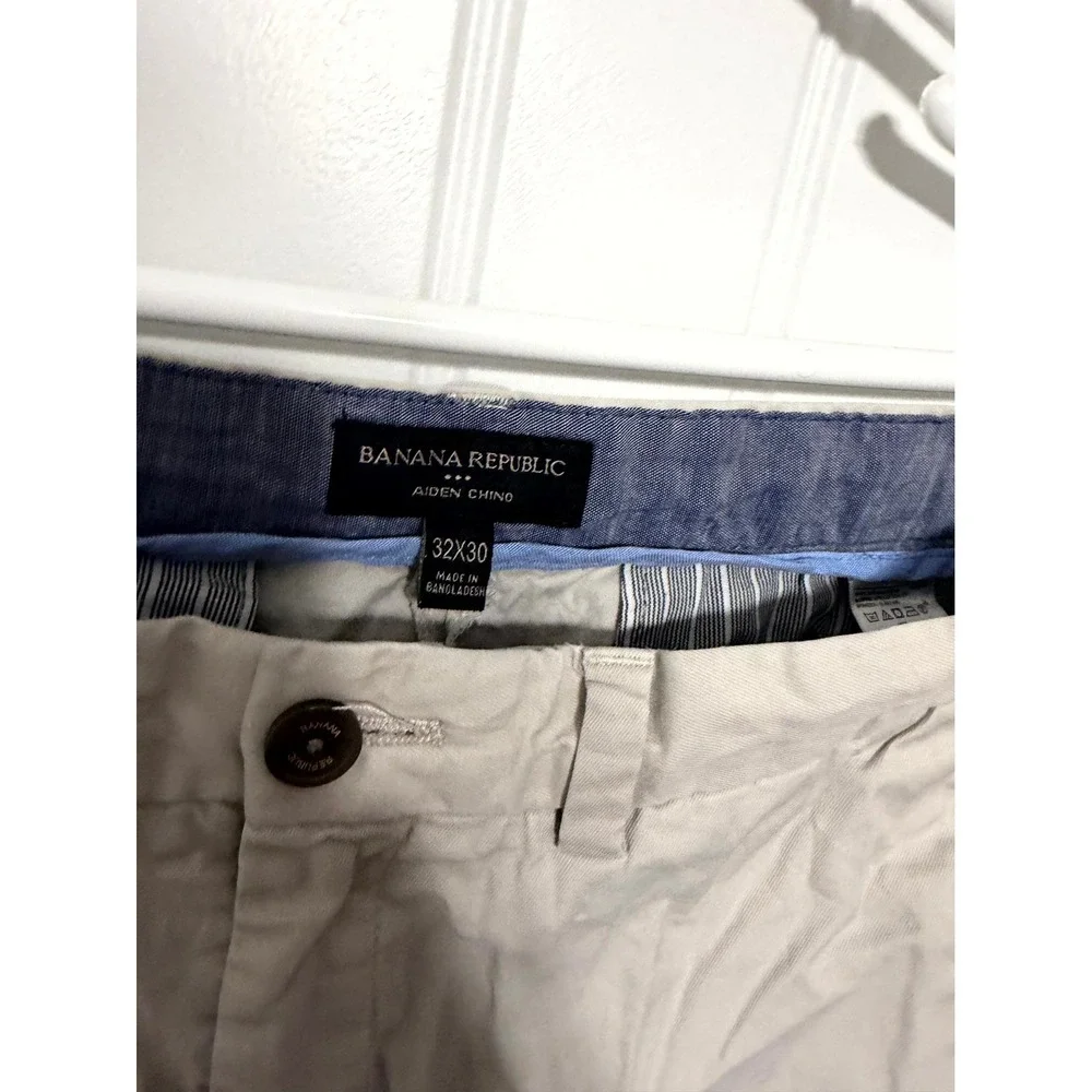 Banana Republic Aiden Chino Mens 32x30 Tan Khaki Slim Fit Flat Front Pants